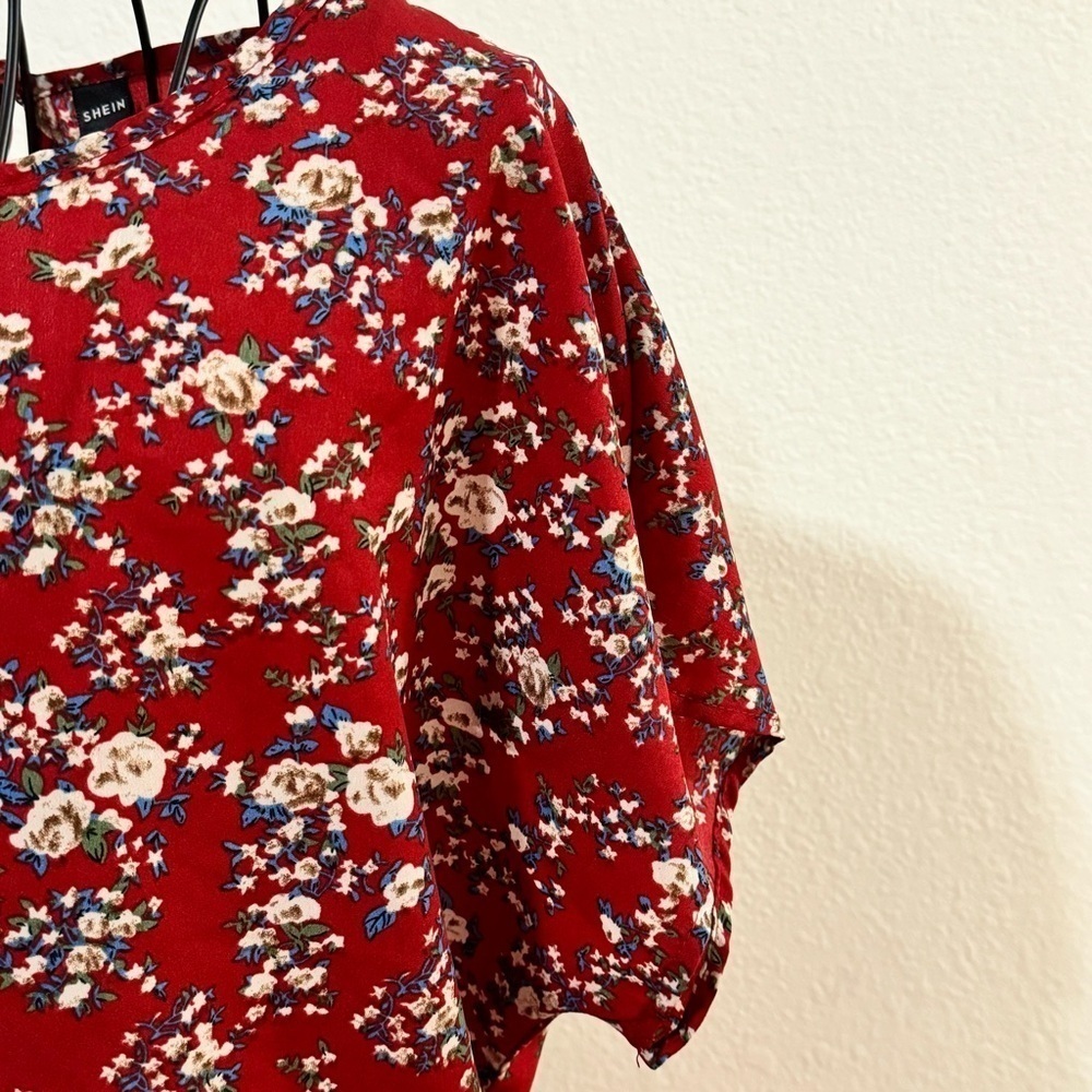 SHEIN Floral Blouse - Picture 5 of 8